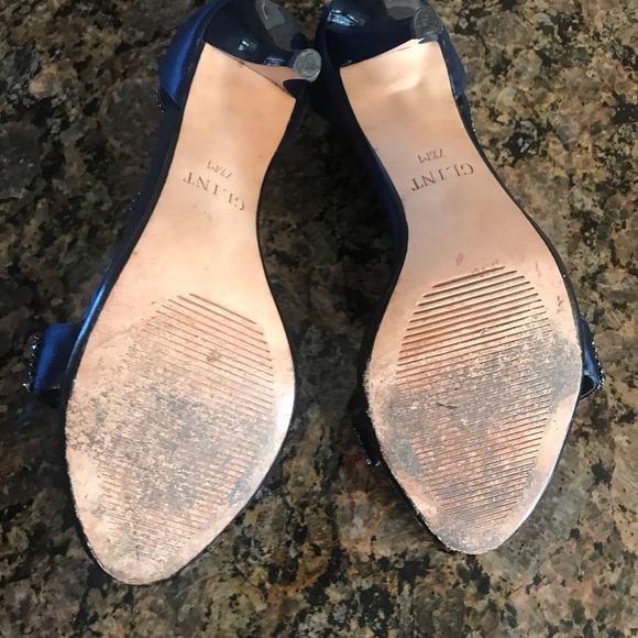 GLINT SHOES. SIZE 7.5. BLUE - Picture 5 of 7